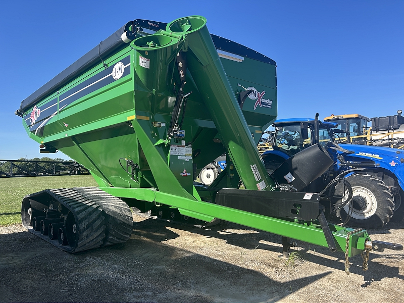 2025 J & M 1112-20S X-TENDED REACH GRAIN CART
