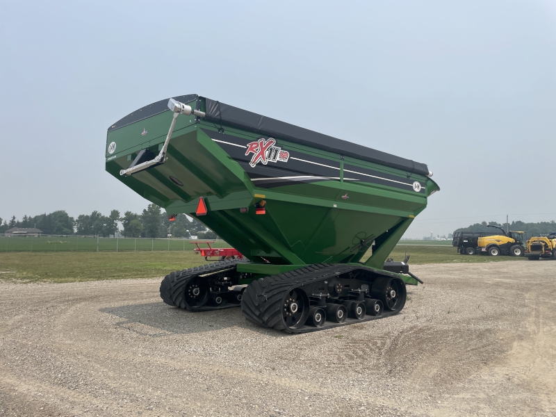 2025 J & M 1112-20S X-TENDED REACH GRAIN CART