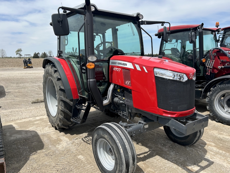 2019 MASSEY FERGUSON 4707 TRACTOR