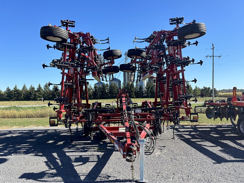 2025 SALFORD 700-44 C-SHANK FIELD CULTIVATOR