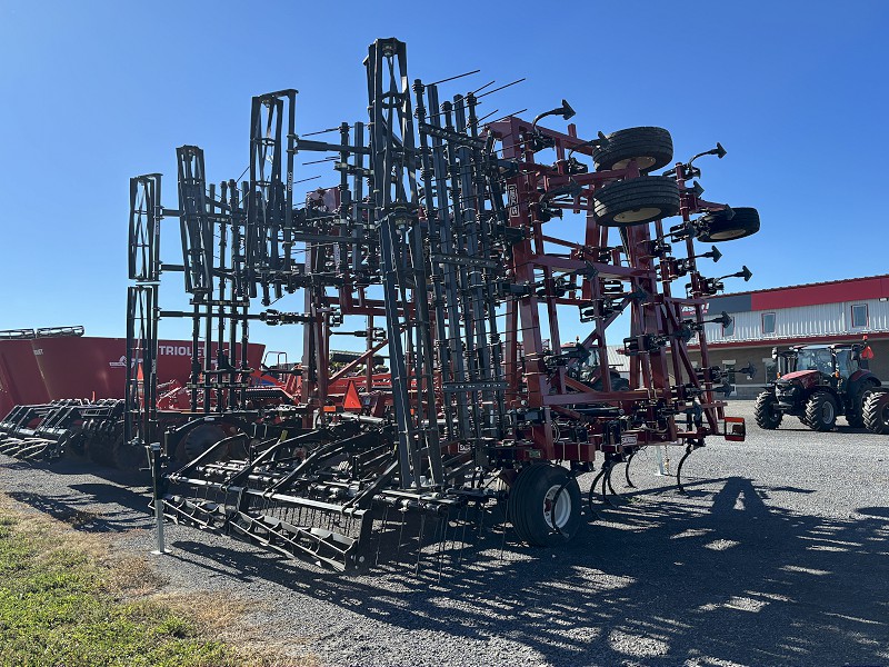2025 SALFORD 700-44 C-SHANK FIELD CULTIVATOR