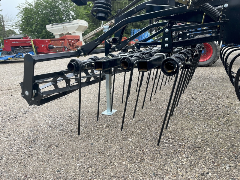 2025 SALFORD 550-32 S-TINE FIELD CULTIVATOR