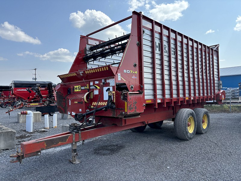 2014 H&S SUPER DUTY 7+4 FORAGE BOX