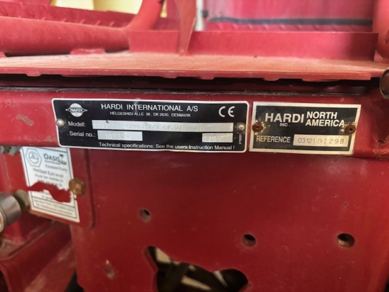 2011 HARDI COMMANDER 4400 PULL TYPE SPRAYER