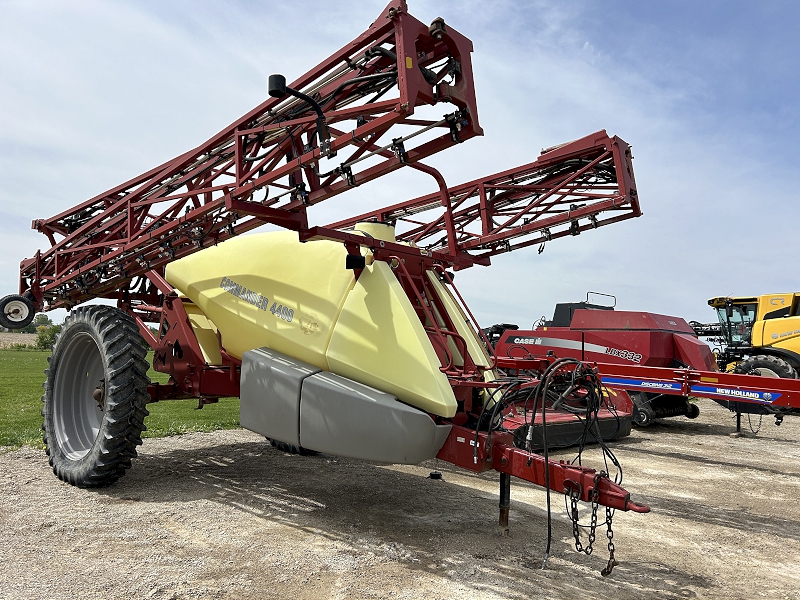 2011 HARDI COMMANDER 4400 PULL TYPE SPRAYER