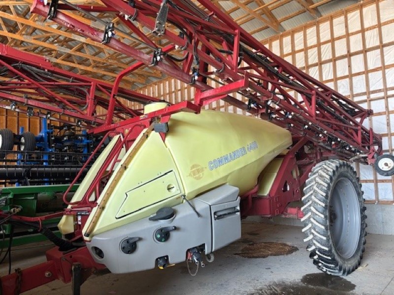 2011 HARDI COMMANDER 4400 PULL TYPE SPRAYER