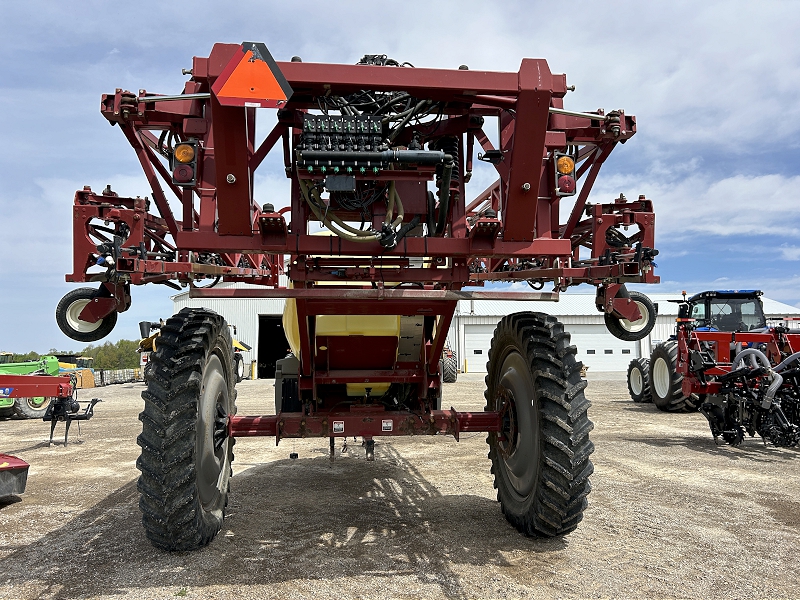 2011 HARDI COMMANDER 4400 PULL TYPE SPRAYER