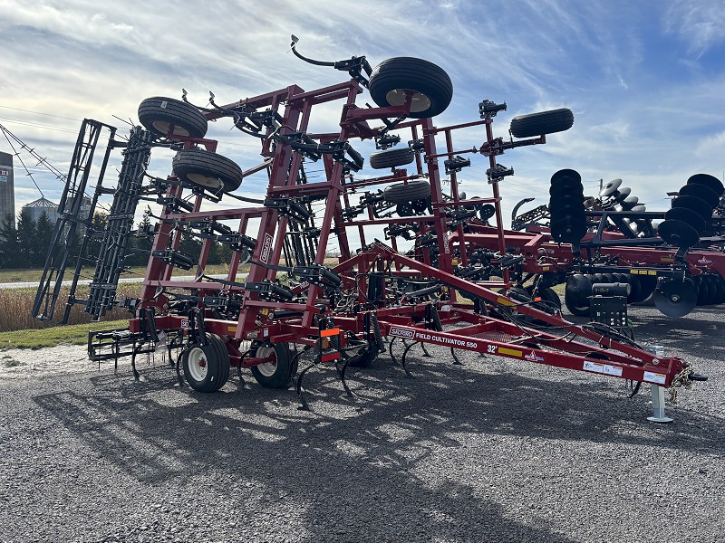 2025 SALFORD 550-32 C-SHANK FIELD CULTIVATOR