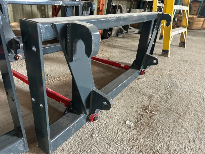 2025 CNH ATTACHMENTS 39 INCH DOUBLE PRONG FORGED BALE SPEAR