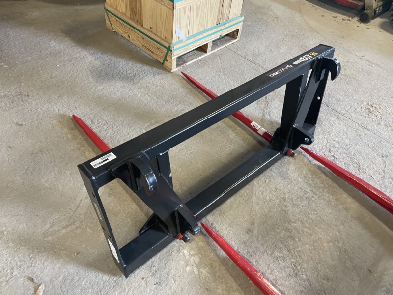 2025 CNH BSD39EUROGX DOUBLE PRONG BALE SPEAR