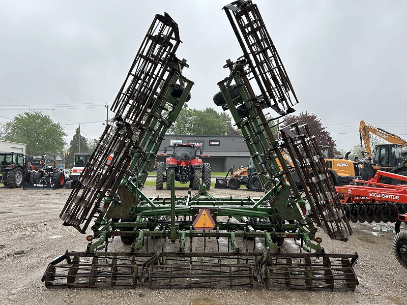 JOHN DEERE 960 FIELD CULTIVATOR