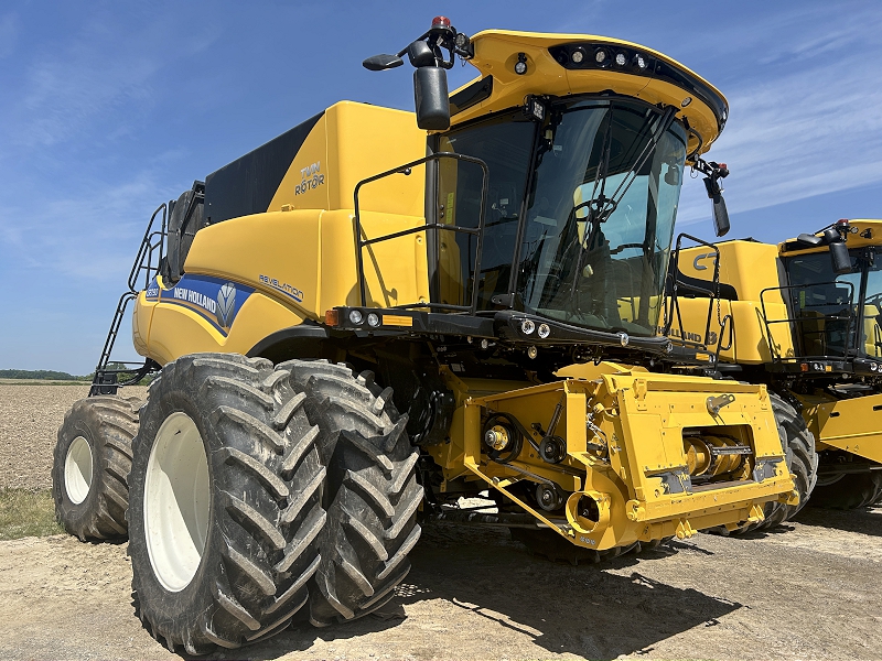 2023 NEW HOLLAND CR7.90 COMBINE