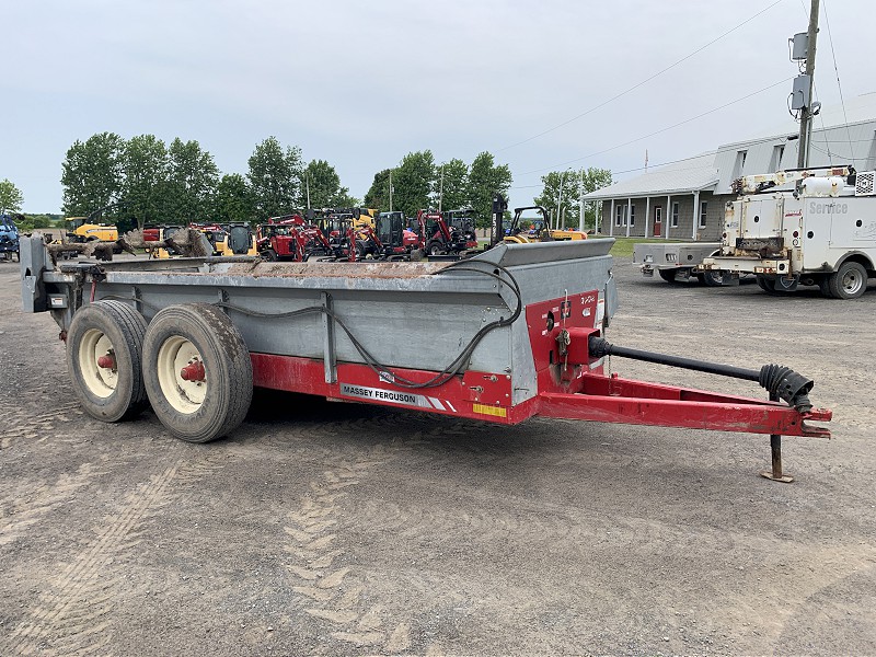 2015 MASSEY FERGUSON 3732 MANURE SPREADER