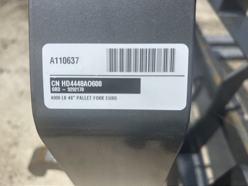 2025 CNH 4000 POUND PALLET FORK
STOCK # A110637