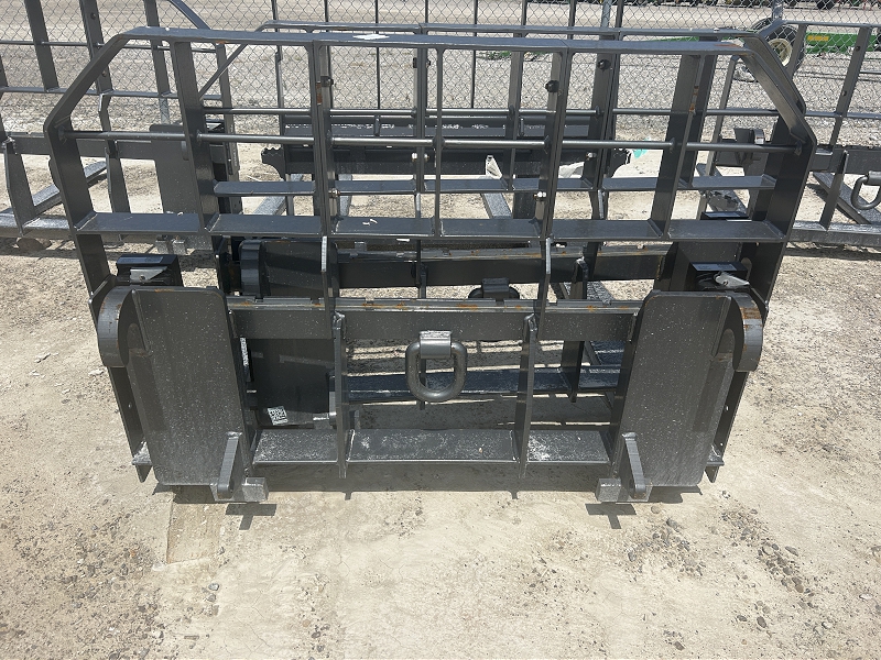 2025 CNH 4000 POUND PALLET FORK
STOCK # A110638