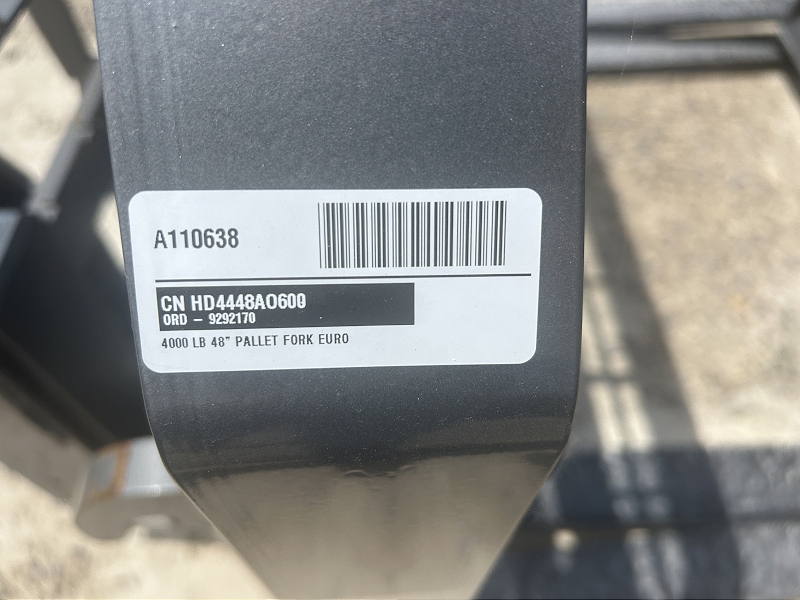 2025 CNH 4000 POUND PALLET FORK
STOCK # A110638