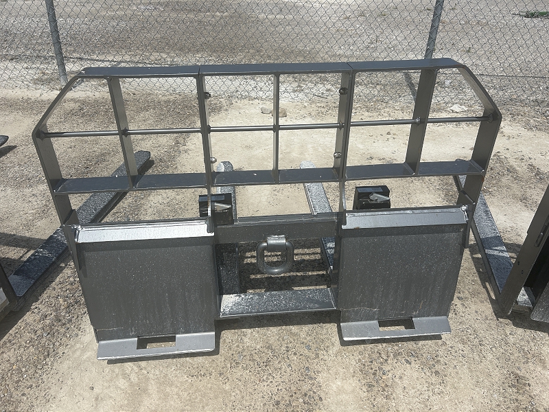 2025 CNH 4000 POUND PALLET FORK