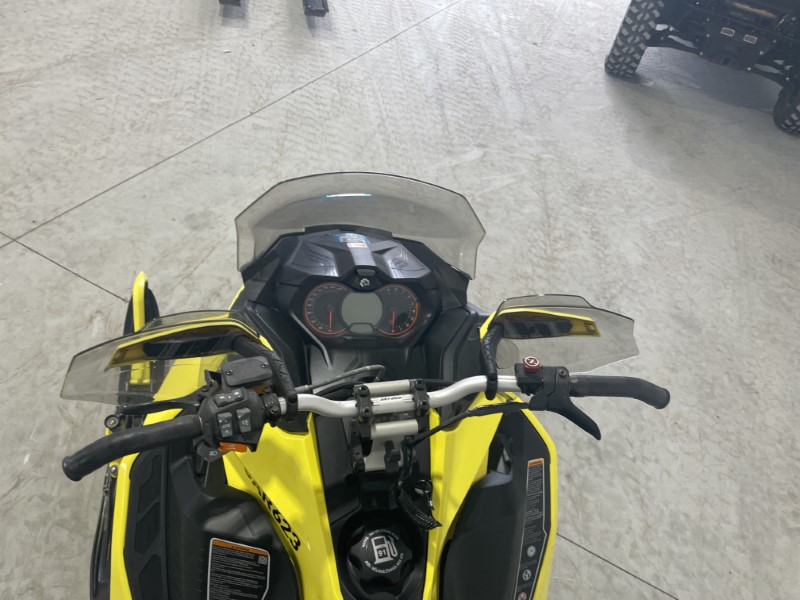 Snowmobiles  2019 SKI-DOO MXZ X 850 E-TEC SNOWMOBILE Photo