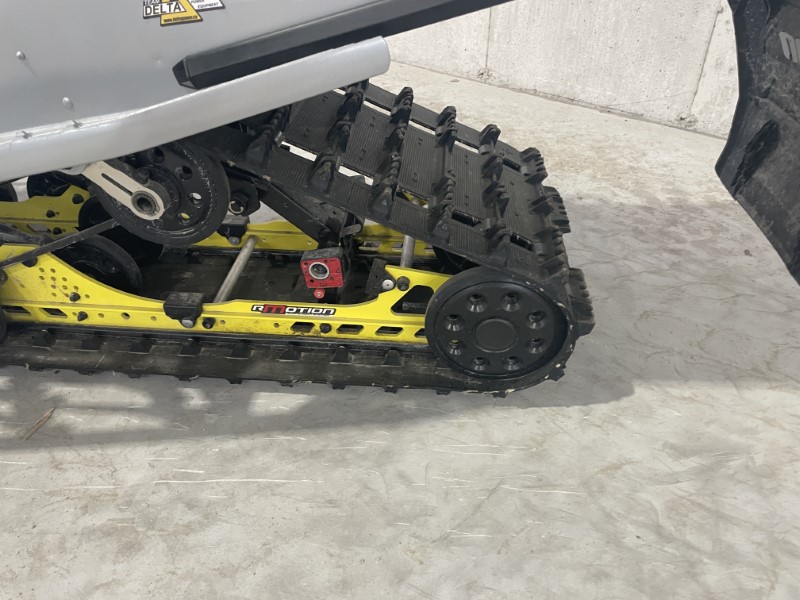 Snowmobiles  2019 SKI-DOO MXZ X 850 E-TEC SNOWMOBILE Photo
