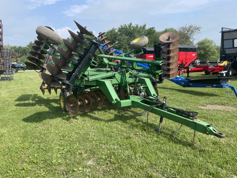 1991 JOHN DEERE 630 TANDEM DISC