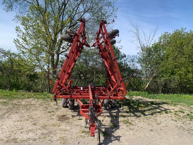 1998 CASE IH 4300 FIELD CULTIVATOR