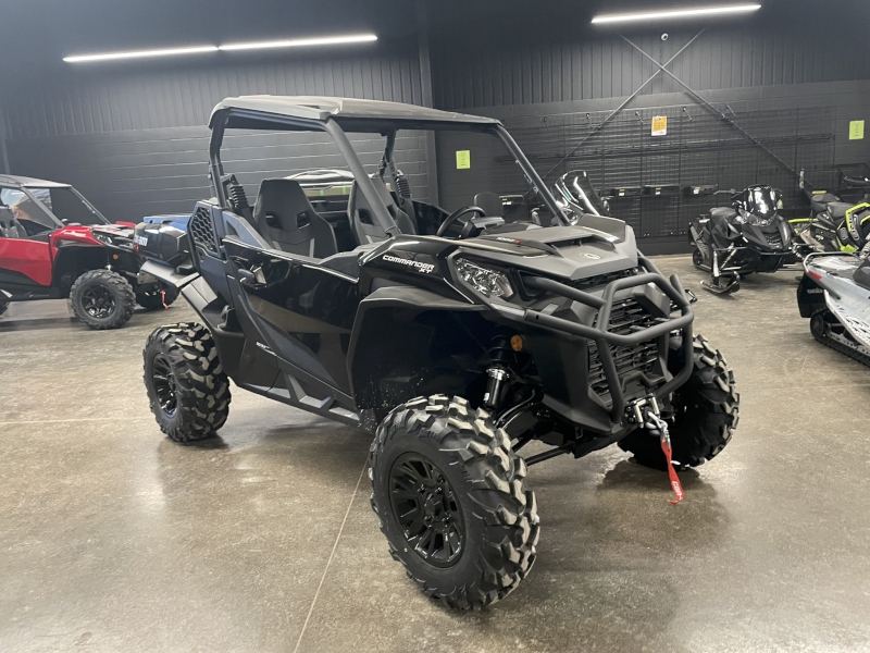 ATV & Utility Vehicles  2025 CAN-AM COMMANDER XT 1000R SIDE BY SIDE Photo