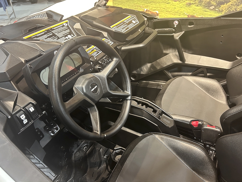 ATV & Utility Vehicles  2025 CAN-AM MAVERICK SPORT XRC 1000R SIDE BY SIDE Photo