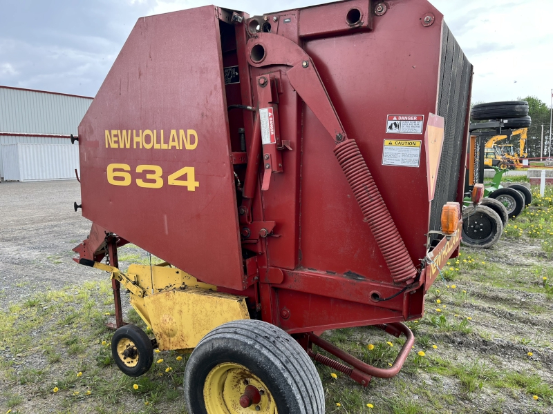 1997 NEW HOLLAND 634 ROUND BALER
