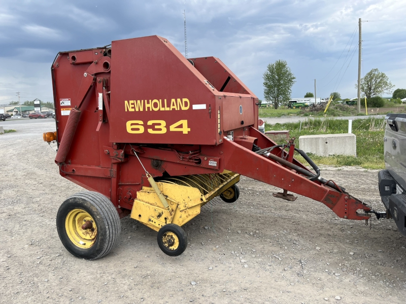 1997 NEW HOLLAND 634 ROUND BALER