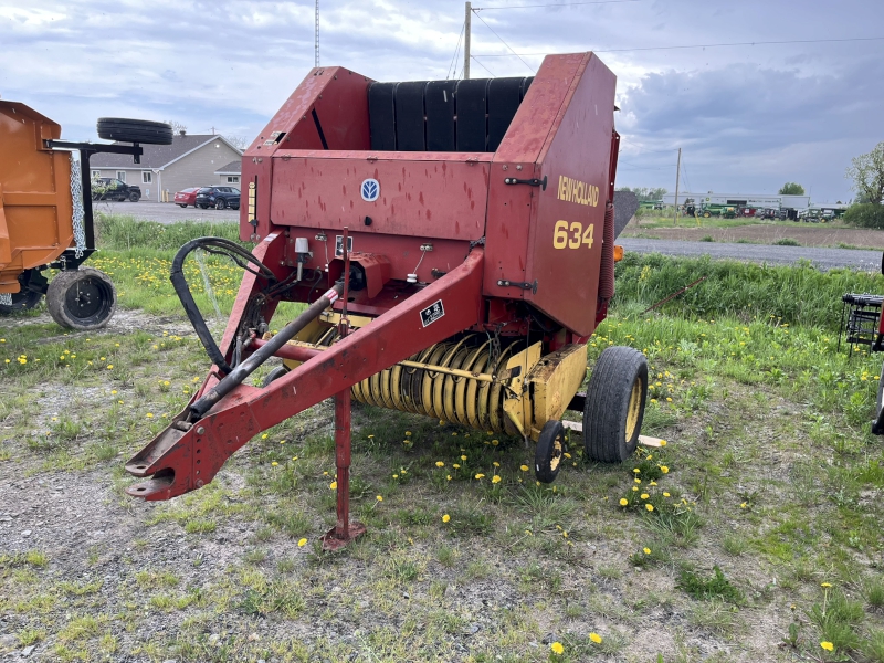 1997 NEW HOLLAND 634 ROUND BALER