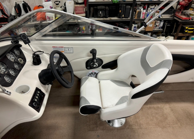 Personal Watercraft & Boats  2003 CHAPPAREL 180SS 3.0L BOWRIDER BOAT WITH TRAILER Photo