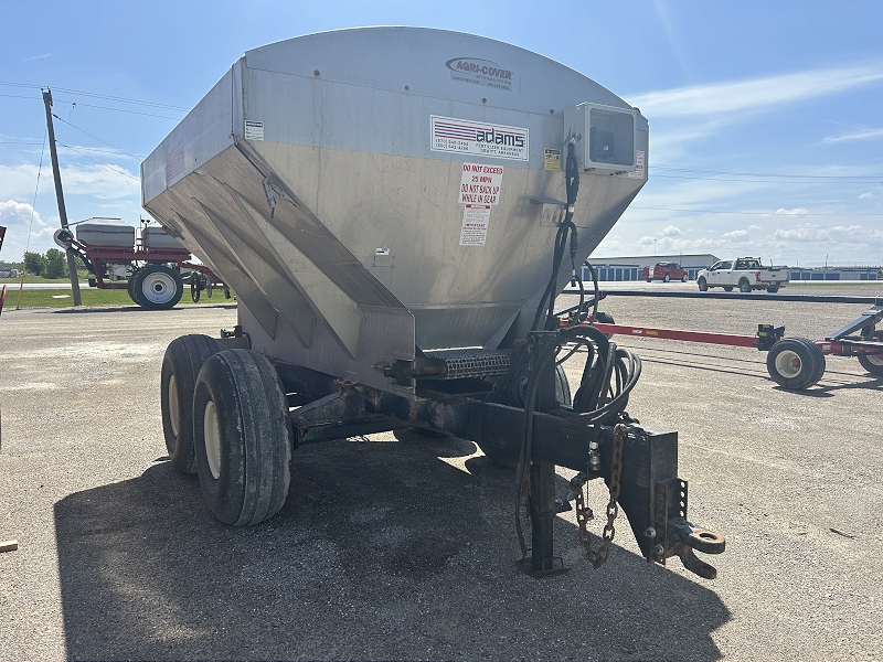 2010 ADAMS 8 TON PULL TYPE FERTILIZER SPREADER.
STOCK #A111041