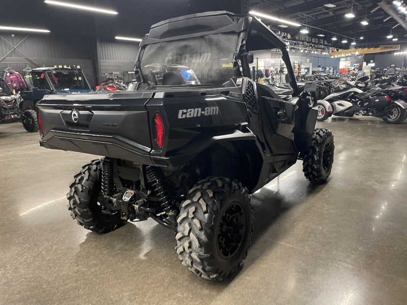 ATV & Utility Vehicles  2023 CAN-AM COMMANDER XT 700 SIDE BY SIDE Photo