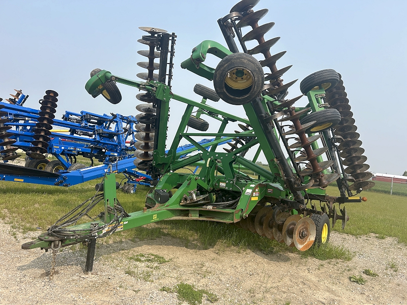 2013 JOHN DEERE 2623 TANDEM DISK