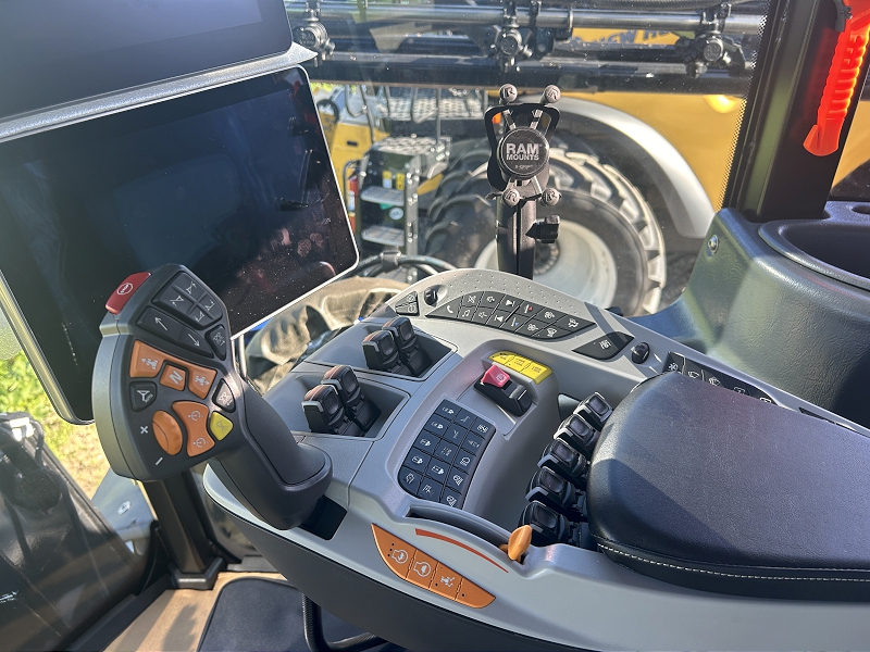 2025 NEW HOLLAND GUARDIAN SP310F SELF-PROPELLED SPRAYER