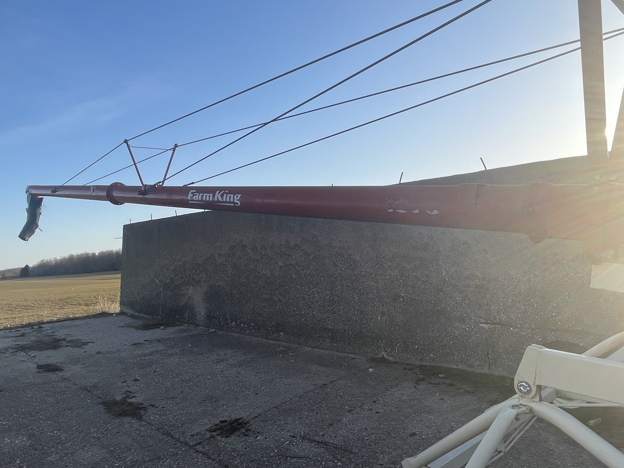 2010 FARM KING 1070 GRAIN AUGER