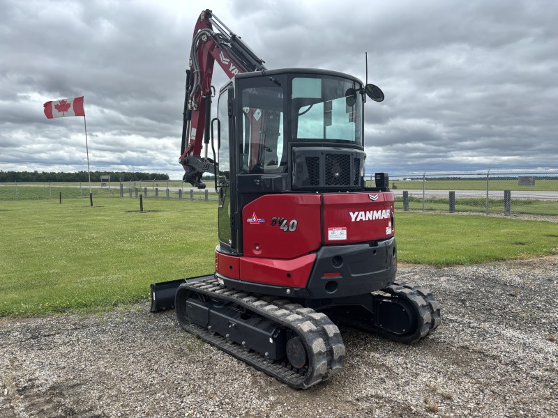2025 YANAMR SV40 MINI EXCAVATOR WITH ANGLE BLADE AND 2 PTO