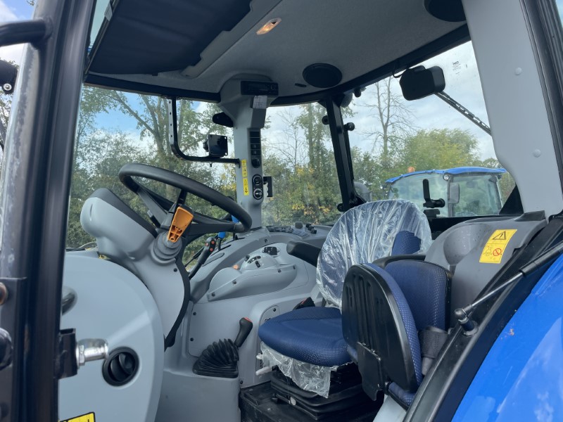 2022 NEW HOLLAND T5.100 DC TRACTOR WITH LOADER