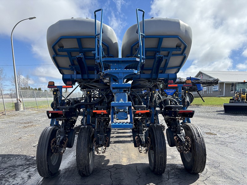 2014 KINZE 4900 16 ROW PLANTER
