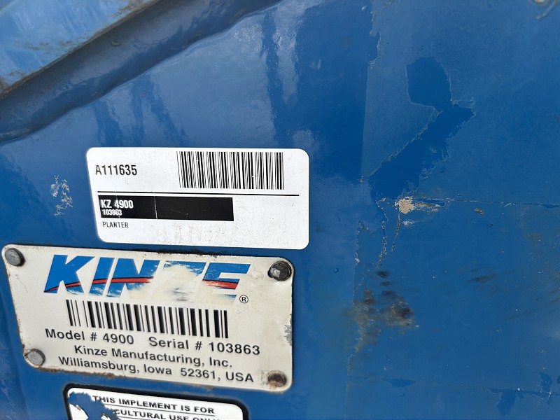 2014 KINZE 4900 16 ROW PLANTER