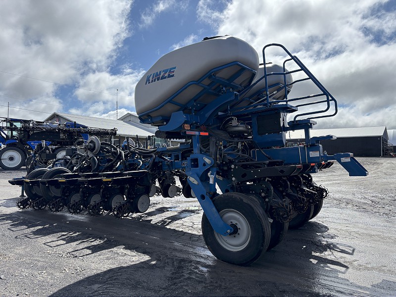 2014 KINZE 4900 16 ROW PLANTER