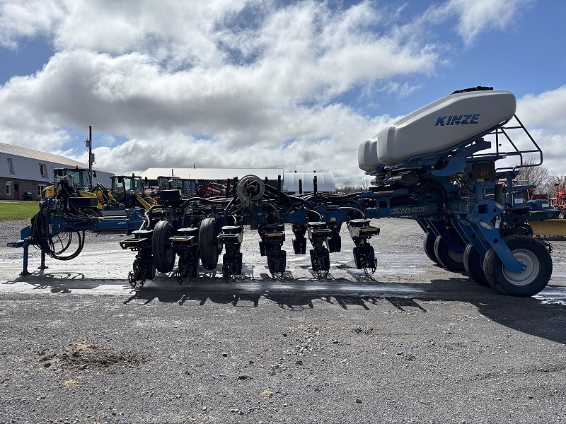 2014 KINZE 4900 16 ROW PLANTER