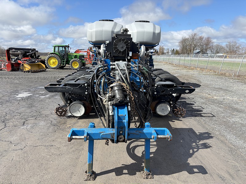 2014 KINZE 4900 16 ROW PLANTER