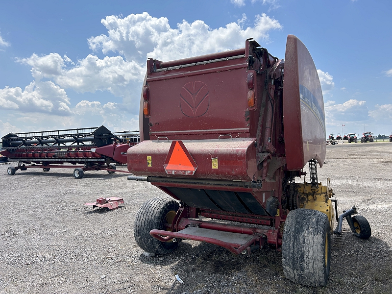 2016 NEW HOLLAND ROLLBELT 450 CROPCUTTER ROUND BALER