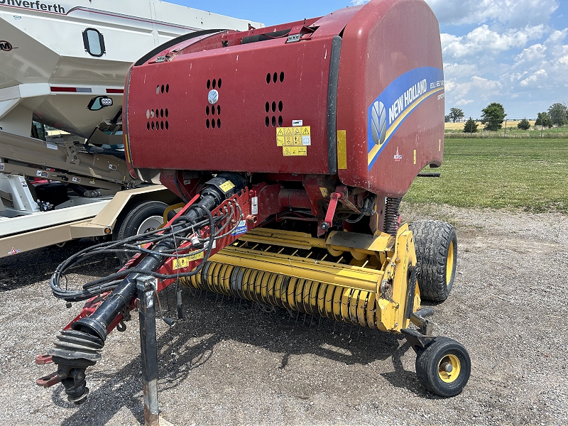 2016 NEW HOLLAND ROLLBELT 450 CROPCUTTER ROUND BALER