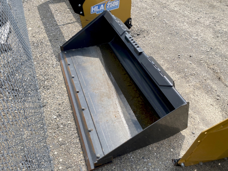 2023 CNH 735061016 66 INCH LOW PROFILE BUCKET