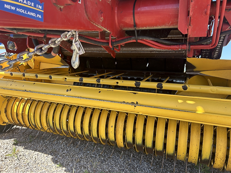 2018 NEW HOLLAND ROLLBELT 450 ROUND BALER