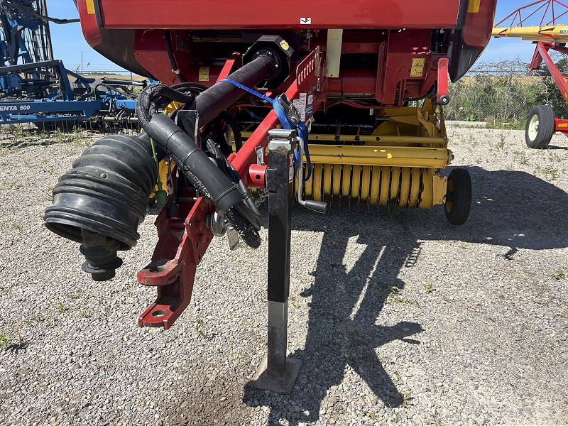 2018 NEW HOLLAND ROLLBELT 450 ROUND BALER