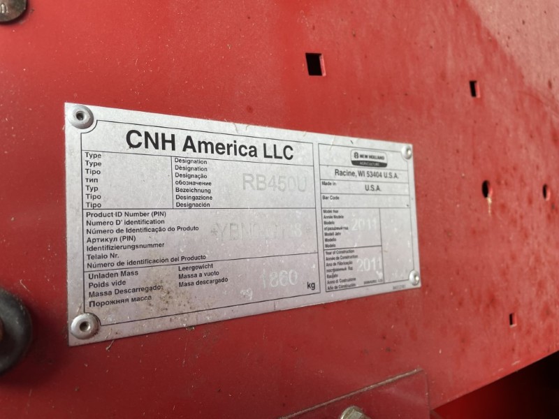 2011 NEW HOLLAND ROLLBELT 450 UTILITY ROUND BALER