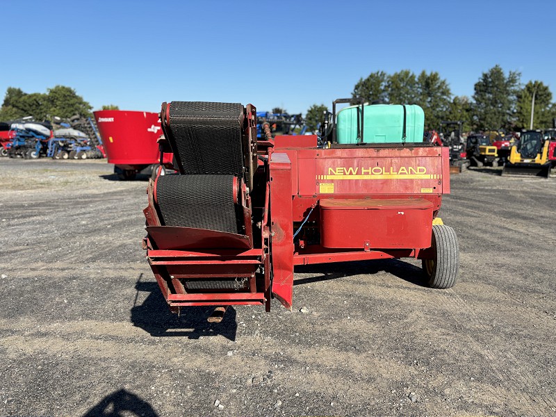 1990 NEW HOLLAND 570 SMALL SQUARE BALER